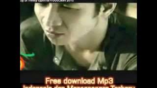 Pasha Ungu Feat Adelia - Penghujung Cintaku.flv