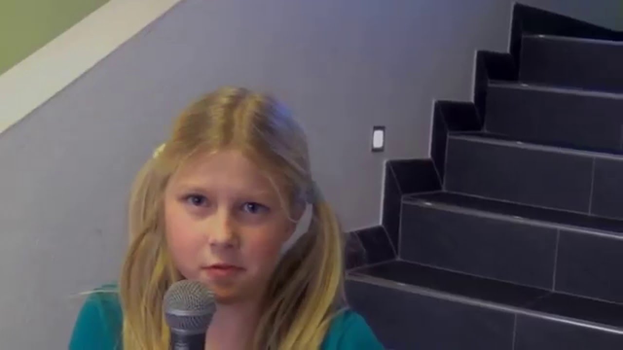 Lara sings 1.000 Selfies - KIDDY CONTEST 2015