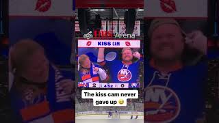 The most awkward kiss cams I’ve ever posted on ESPN 😂😂😂 Resimi