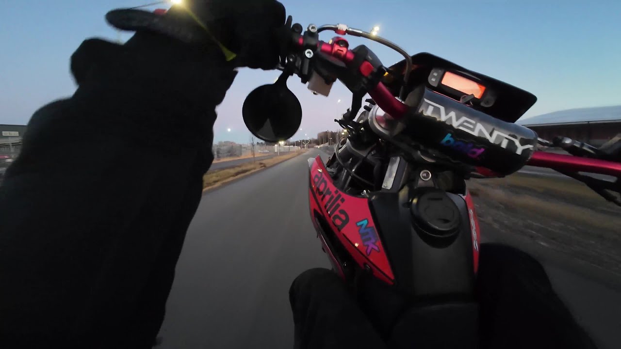 Aprilia RX125 | 4 Strokes can wheelie too! pt2
