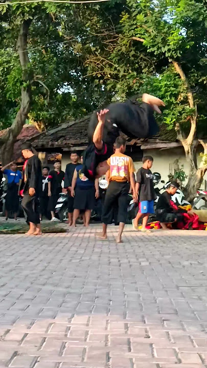SALTO BUJANG GANONG #shorts #shortsfeed #viralshorts #bujangganong