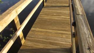 How to prepare a boat dock for staining