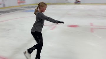 Learn to Skate USA: forward outside/inside edges on the circle counter clockwise Basic 4
