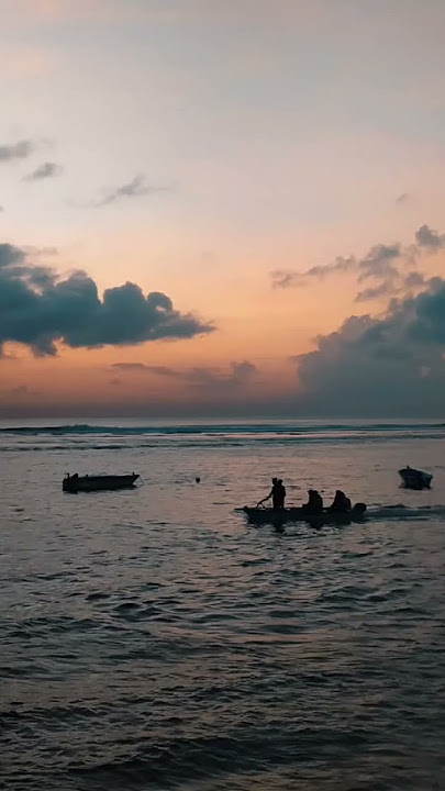 Pemandangan Sunrise di Pantai Sanur #beach #sunrise #beautifuldestinations #shorts #bali #ulastory