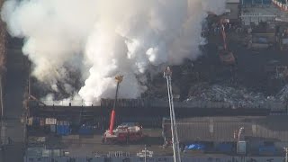 廃材置き場で火災 千葉、けが人なし