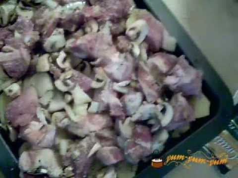 Видео рецепт Картофель с грибами и мясом