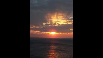 قراءة جميلة و خاشعة لأواخر سورة الكهف و لآية من سورة الأحزاب من صلاة المغرب