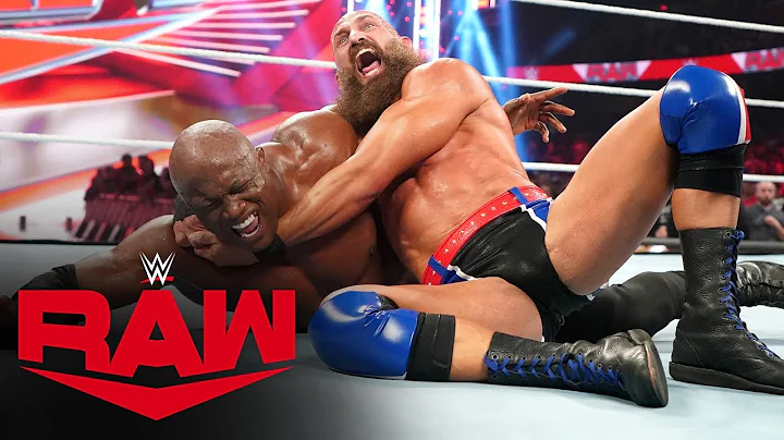 Ciampa locks in a unique submission maneuver