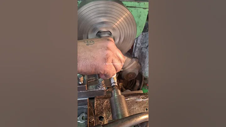 Spendal thread making#skills #jcb #Toyota #hybrid #cummins #cncmachining #4clyinder #ahiddenengineer