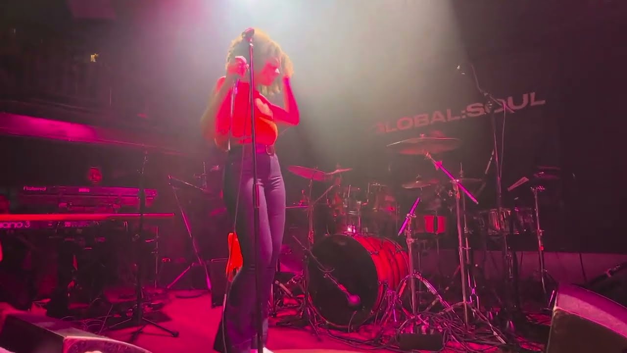 YouTube에서 Victoria Port-Haunting @ The Jazz Cafe, 7th July 2024 보기 YouTube에서 Victoria Port-Haunting @ The Jazz Cafe, 7th July 2024 보기