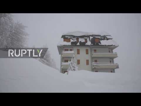 Italy: Families rescued as avalanche strikes Sestriere