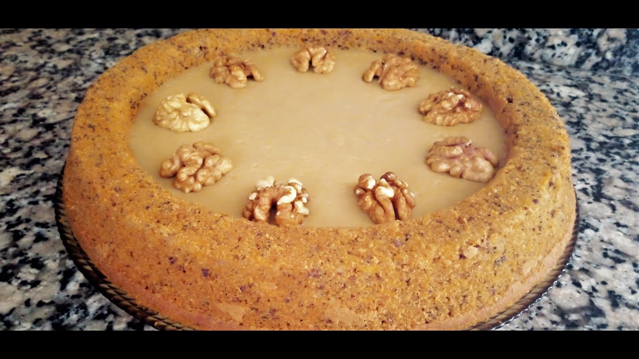 كيكة المول العجيب بالجزر والجوز لذيييببذة ومعلكة وتستحق التجربة 😋😋