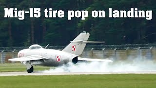 Mig-15 tire pop on landing | SIAF 2022 | 4K