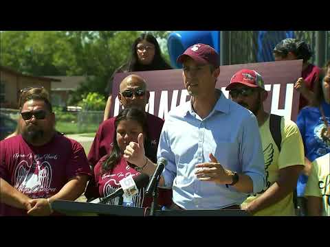 35 family members of Uvalde shooting victims throw their support behind Beto ORourke ahead of ...