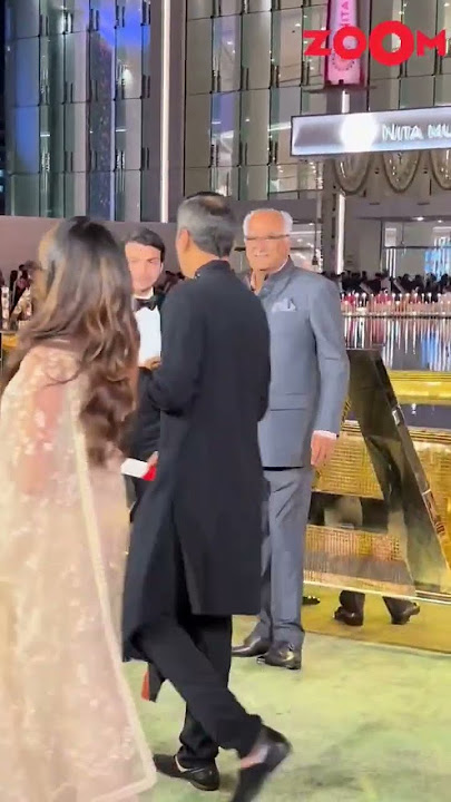 Boney Kapoor poses with daughter Janhvi Kapoor's boyfriend Shikhar Pahariya 😱 | #shorts