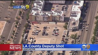 Gunfire Erupts Outside La County Sheriffs Station Deputy Shot In Shoulder