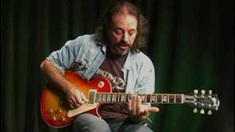 Andy Aledort Gives A Lesson On Playing Slide Guitar