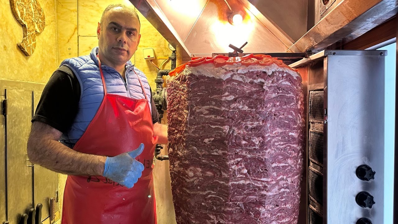 How a 250Kg Doner is Made? Behind the Scenes of Beşiktaş’s Most Famous Giant Doner!