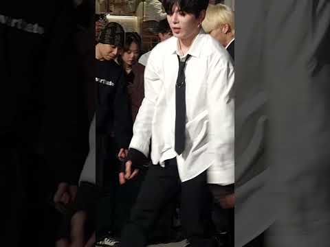 23.11.12 UL공연 걷고싶은거리 홍대버스킹 DANCETEAM <strong>UL</strong>(유엘) by Bigstart