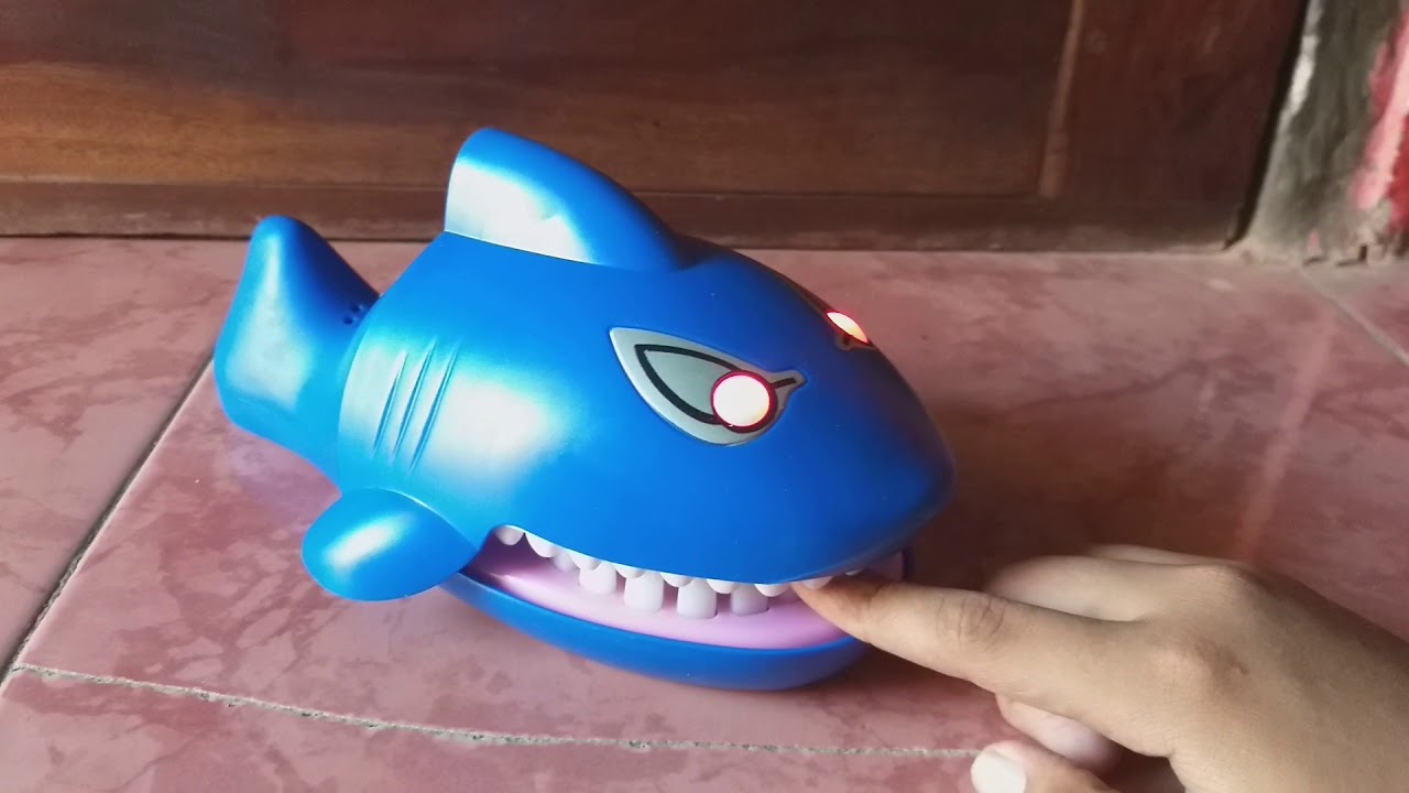  Mainan  ikan  hiu  bisa gigit  WA 081321725080 YouTube