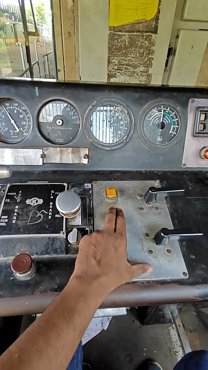 Locomotive Horn📯 || WDG 4 horn || Train ka horn || train horn||train sound ||#trainhorn #locomotive