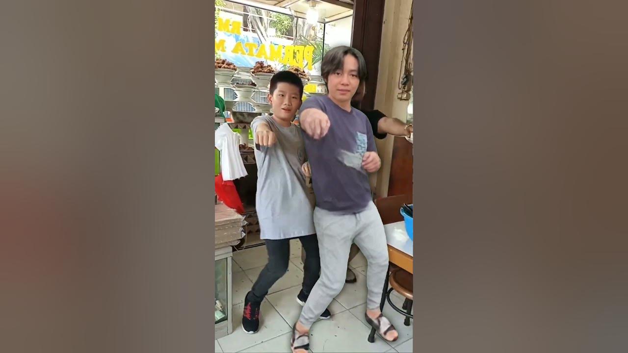 MiawAug Goyang Nasi Padang!!