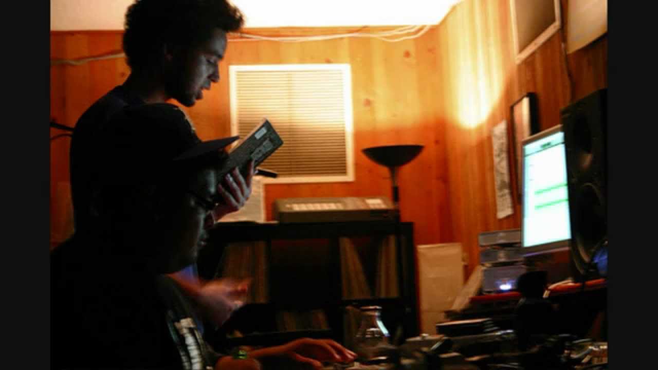 Woozy Medwick - "Estoy En Casa" (unreleased 2007)