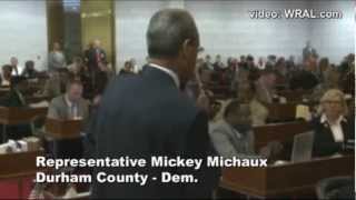 Dems fight for EITC, House reduces tax break for low-income families