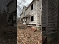 Creepy Haunted Abandoned House !