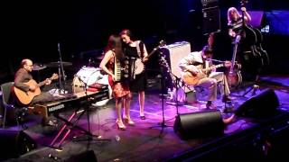 Kitty, Daisy &amp; Lewis - &quot;Hillbilly Music&quot;
