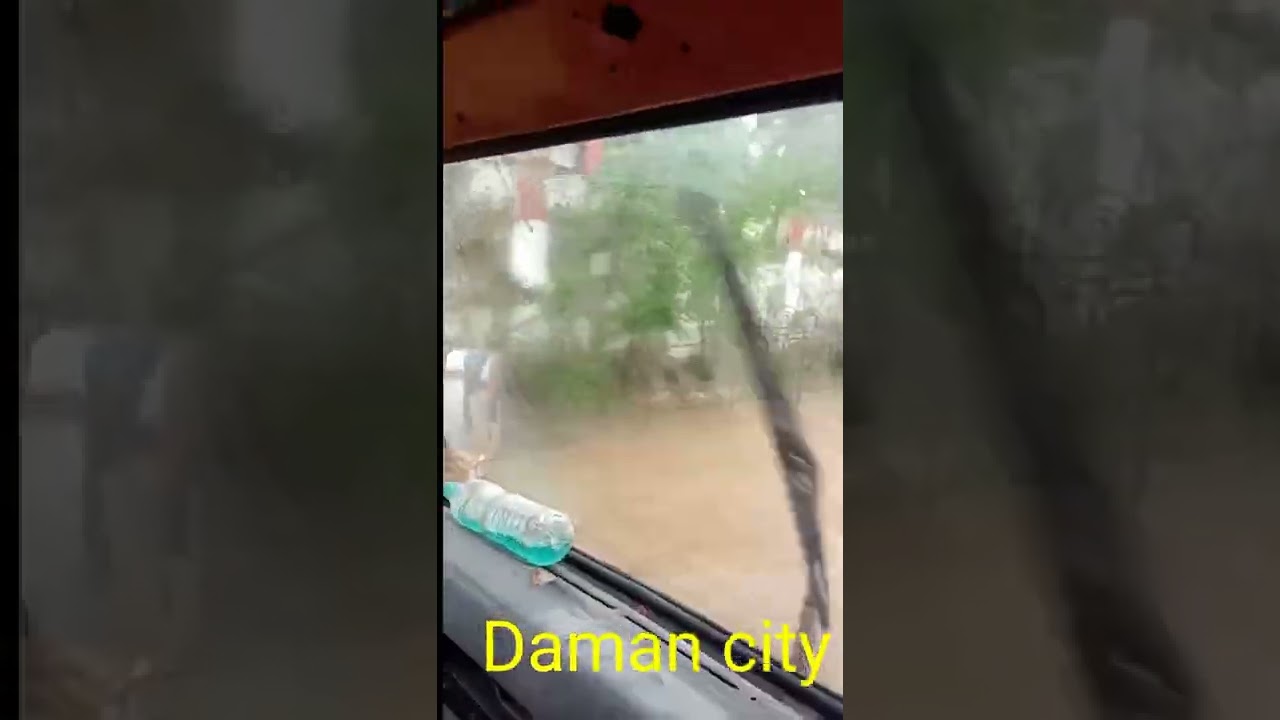 DAMAN CITY MAIN MUSLADHAR BARISH driving control 