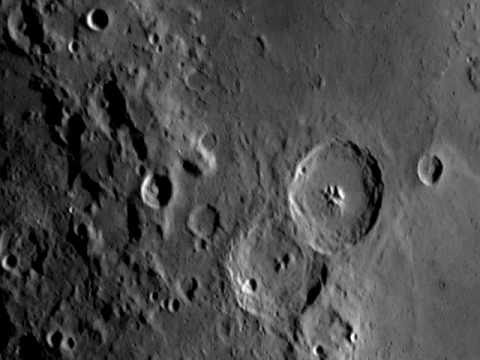 Moon craters @jonkristoffersen
