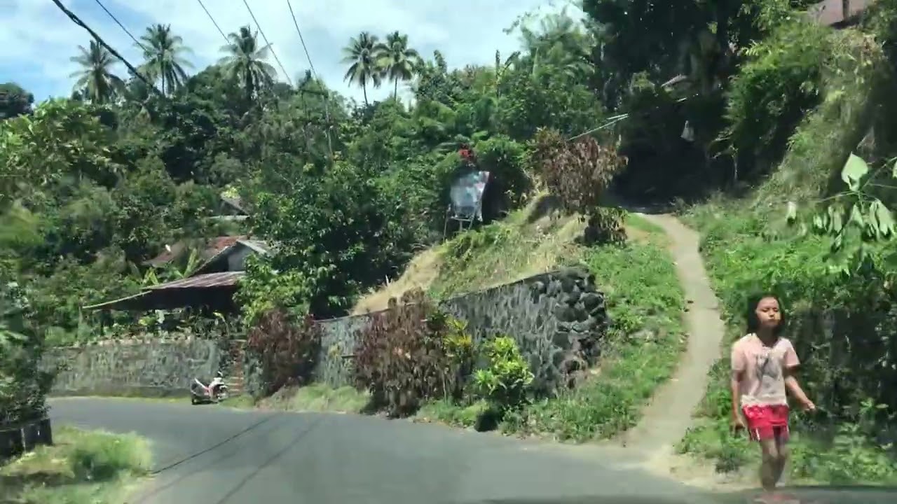 PERJALANAN KE DESA KANEYAN