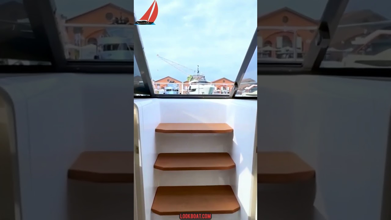 ⁣Makai M37 power catamaran for sale in Greece.