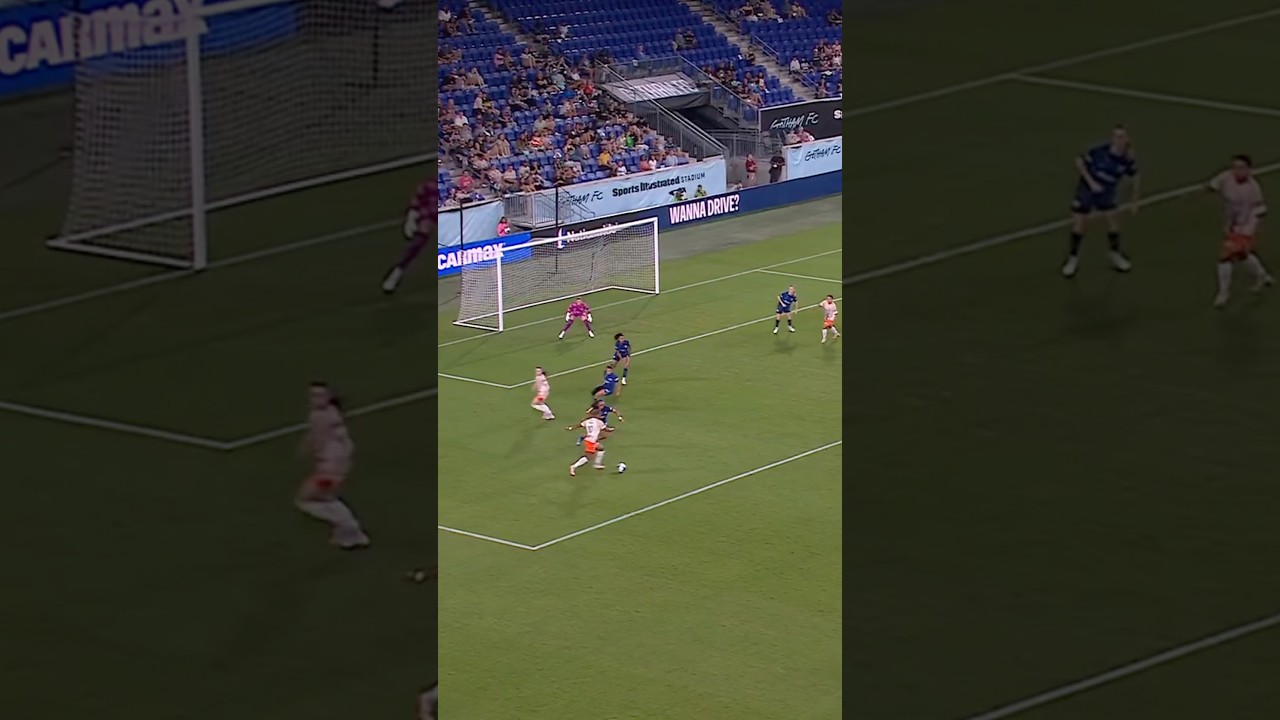 Jaedyn Shaw had that perfect bend on it 🤌 #nwsl #soccer #football