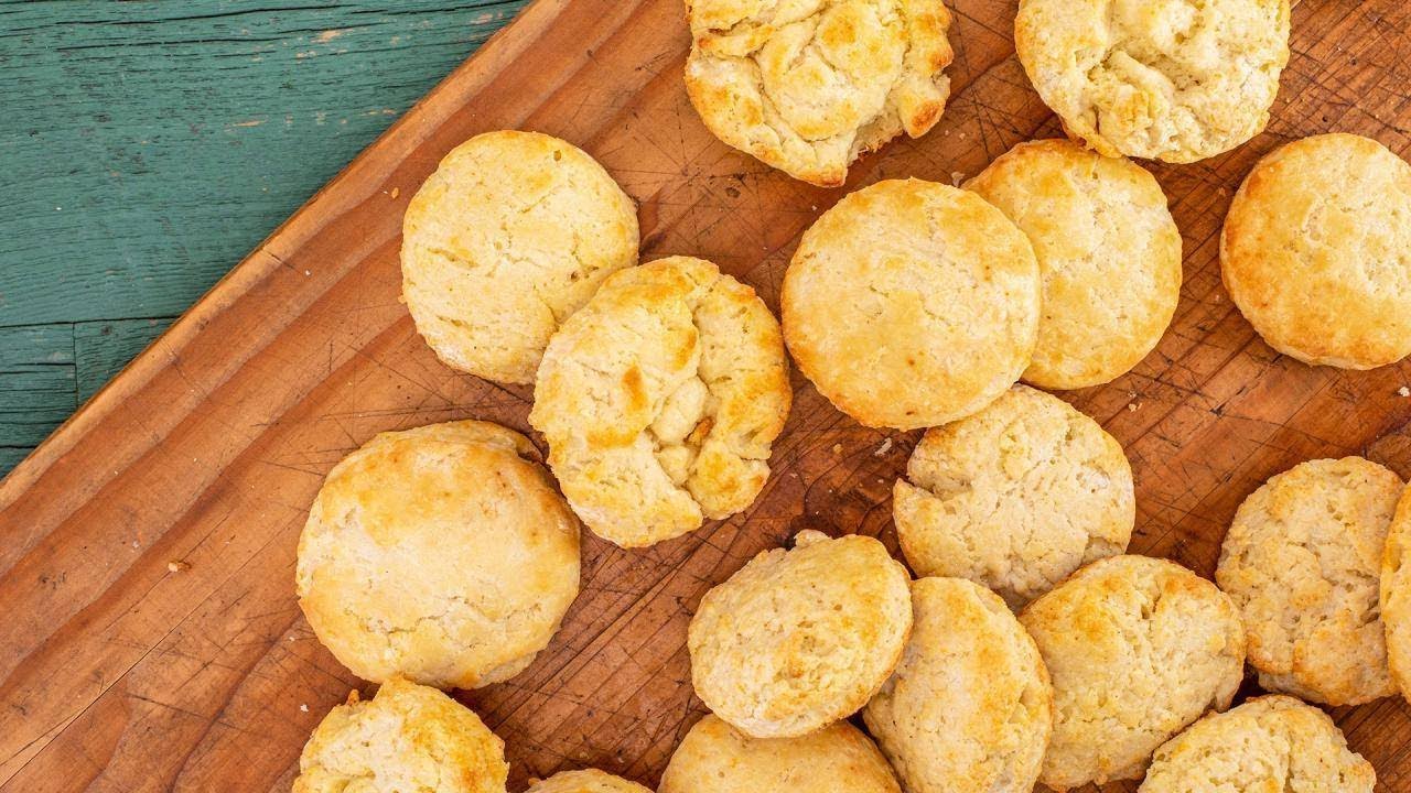 How To Make Old-Fashioned Southern Biscuits By Curtis Stone | Rachael Ray Show