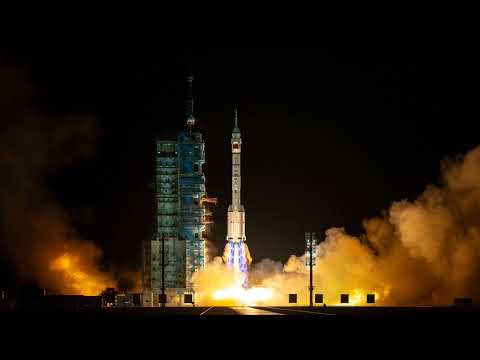 Комета, неандертальці та астронавти в пастці: Огляд наукових новин