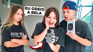 COMPREI O NOVO IPHONE 14 PARA A BELA E A MARIA FICOU COM CIÚMES - (Joãozinho Oliveira)