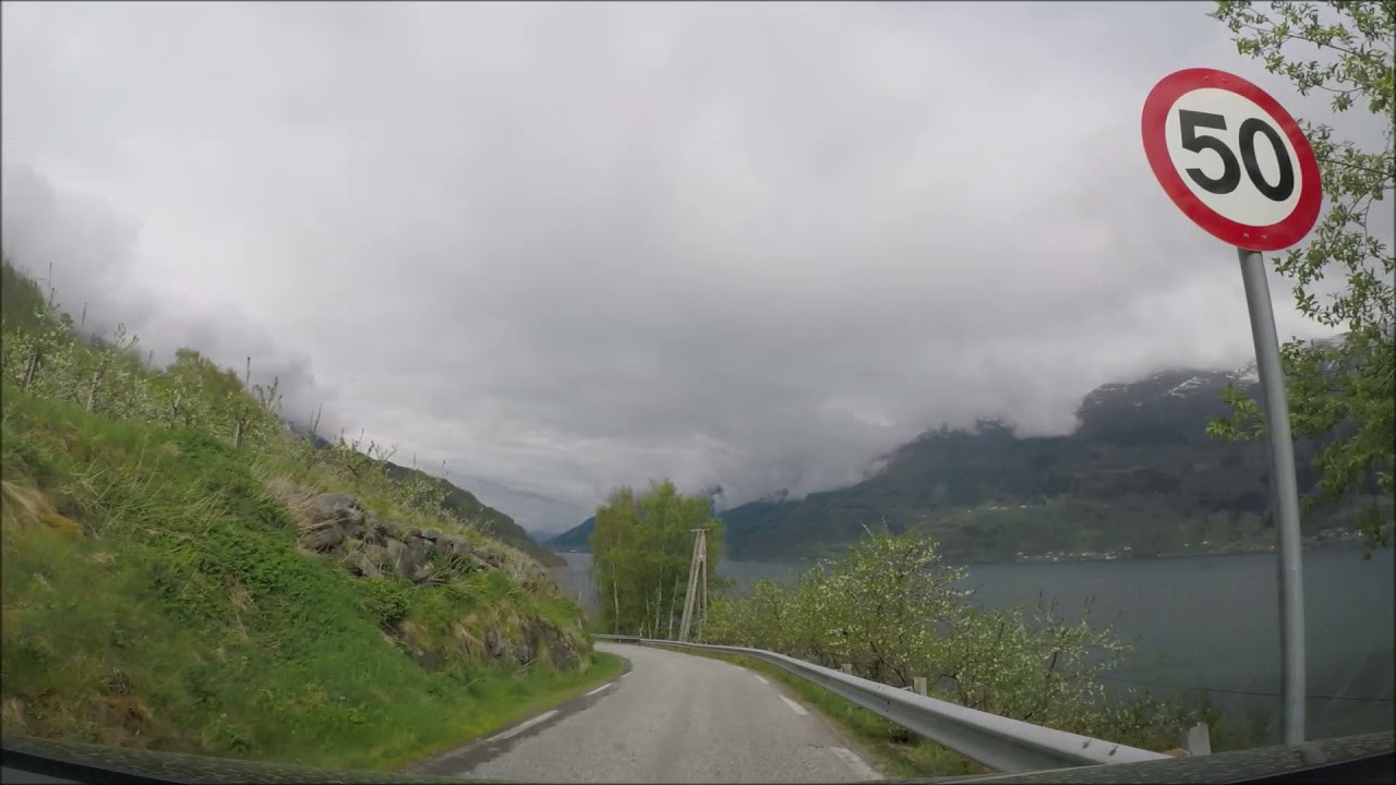 Ullensvang fra innsiden - Nå - blomstring i Hardanger