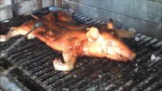 ᴴᴰ Best way to cook a grilled suckling pig, using "Cocina Sobre Chapa" method