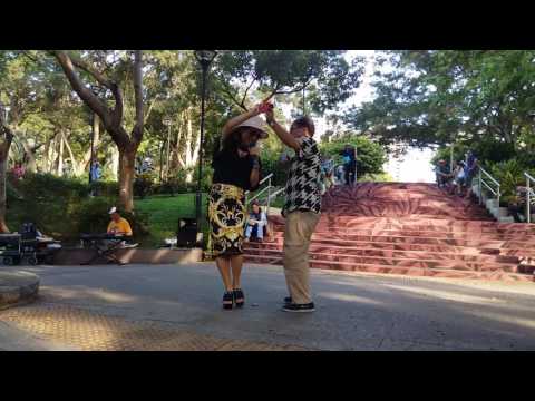 20170629  開心的公園退休人士雅慶唱歌跳舞