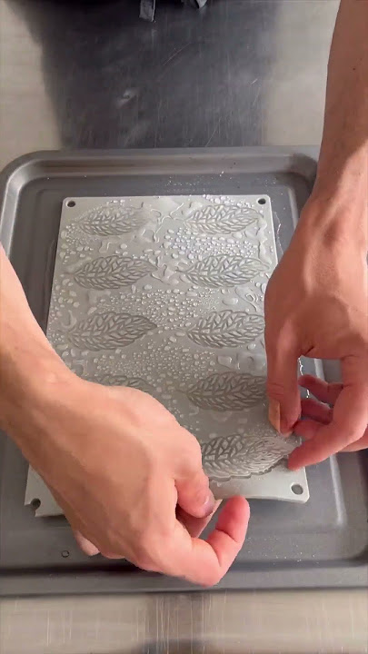 Candle Making Lessons: How To Turn A Silicone Mold Into A Candle Mold 