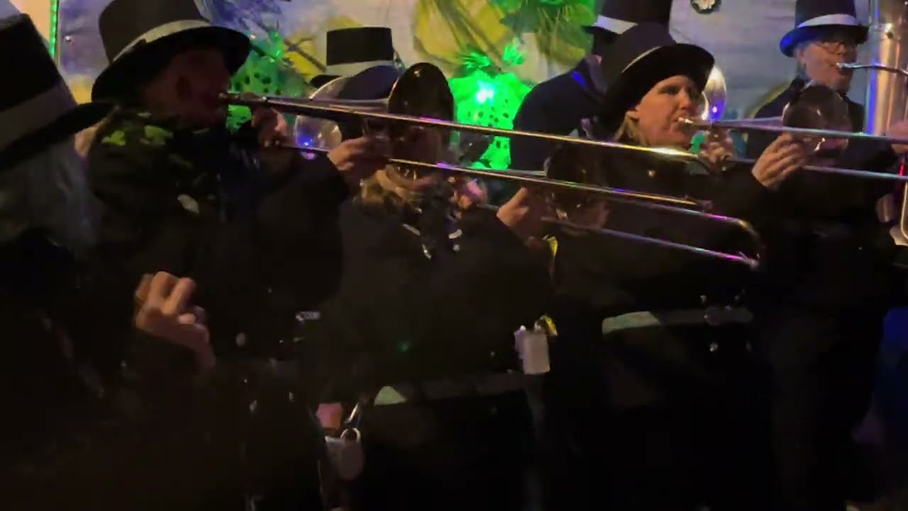 Grüenspan live bei den Ronfäger – Sarà perché ti amo (Ricchi e Poveri Cover) | Fasnacht 2025 Luzern