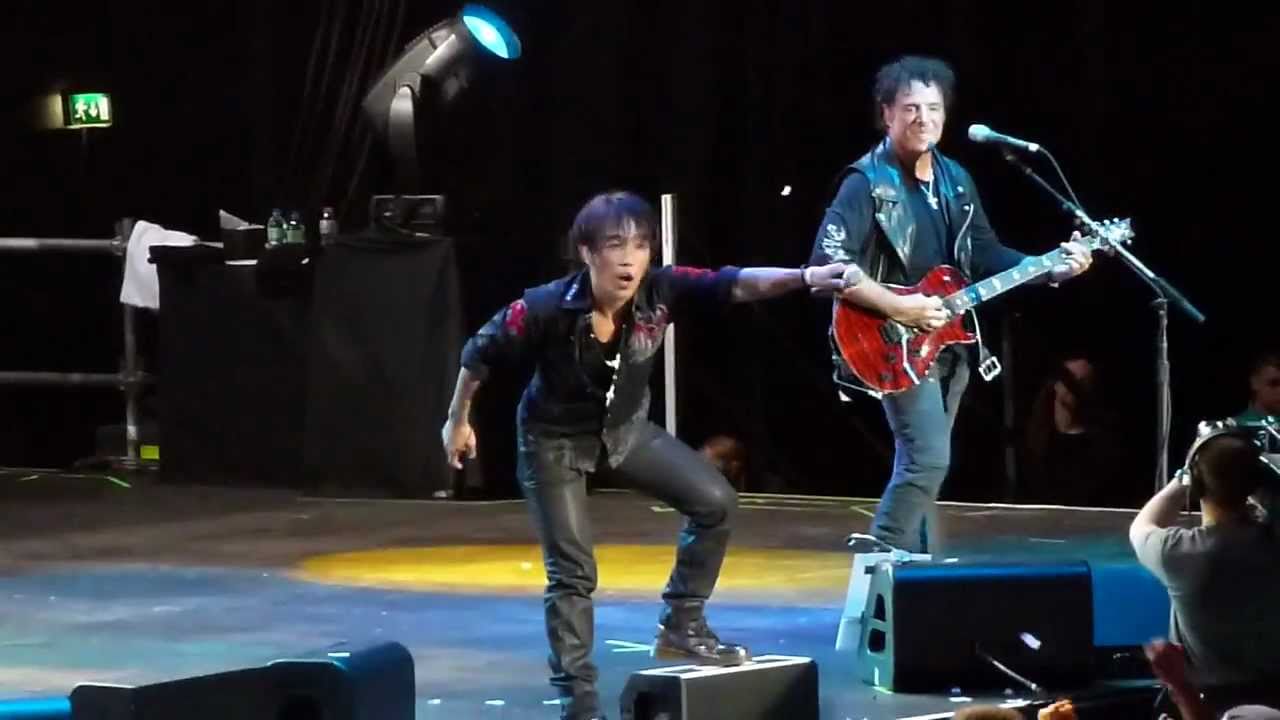 Journey - Any Way You Want It (Live in Dublin 2011) (HD)