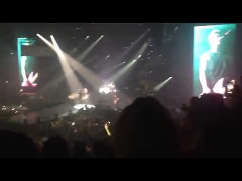 5 Seconds of Summer - Amnesia Live at Wembley Arena 12th June 2015