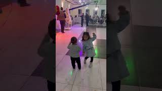 Sevdiğim Şarkı Çalmaya Başlamıştır Resimi
