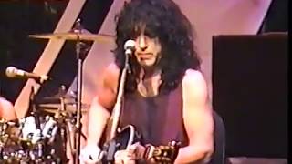 Kiss - Every time I look at you (Unplugged Montreal Konvention Tour 1995)