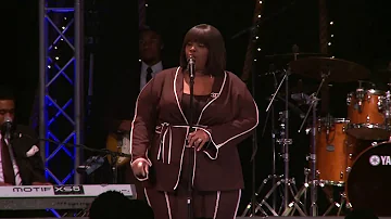 2019 Gospel Radio Awards Shana Wilson honoring Tasha Cobbs “For Your Glory”