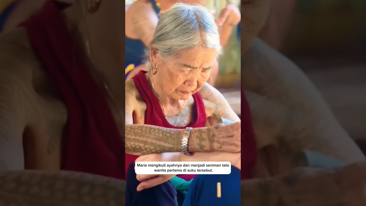 seniman tato tradisional