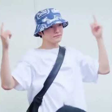Taeyong's VS members' reaction to Sticker Demo